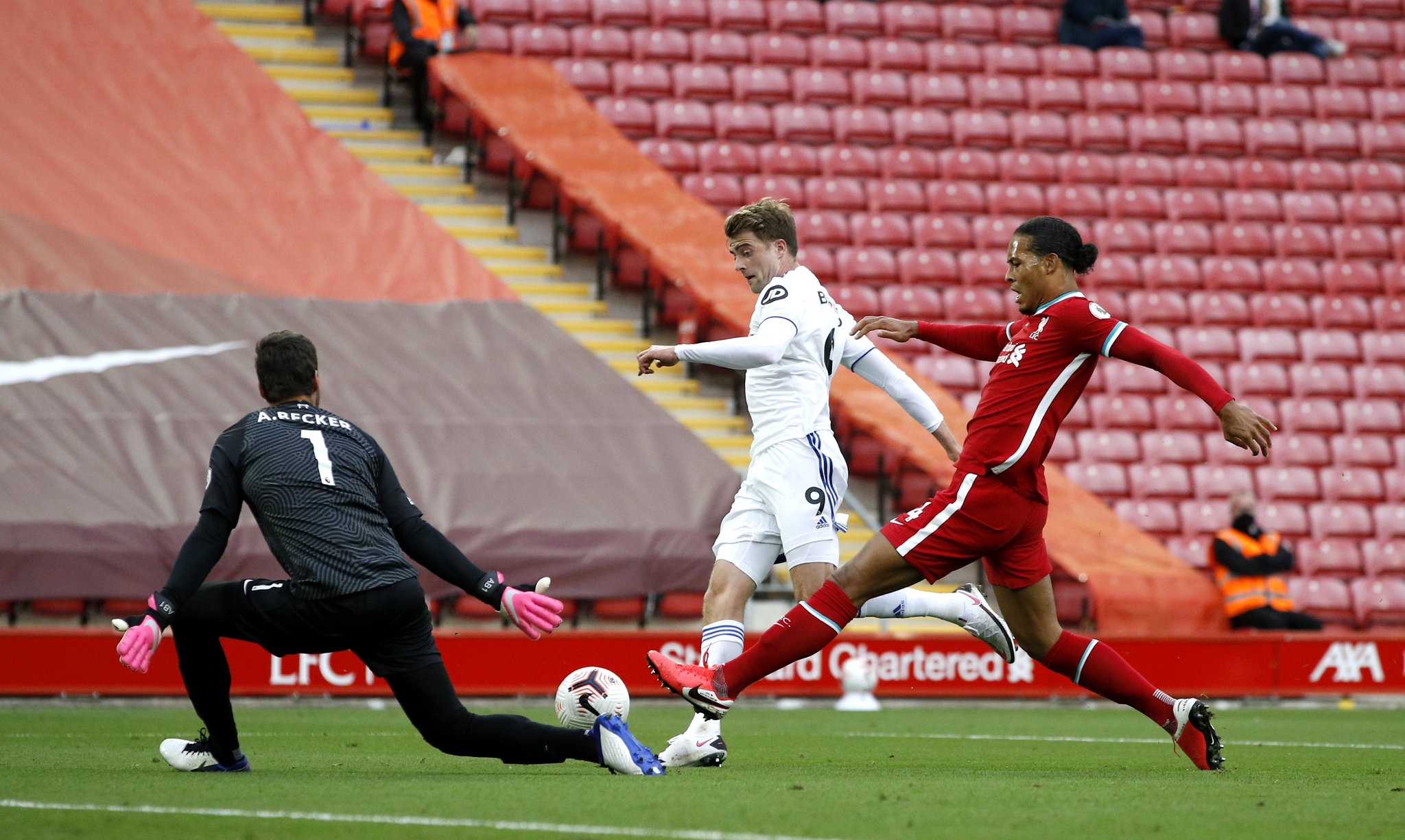 不仅是对球 不仅是对球